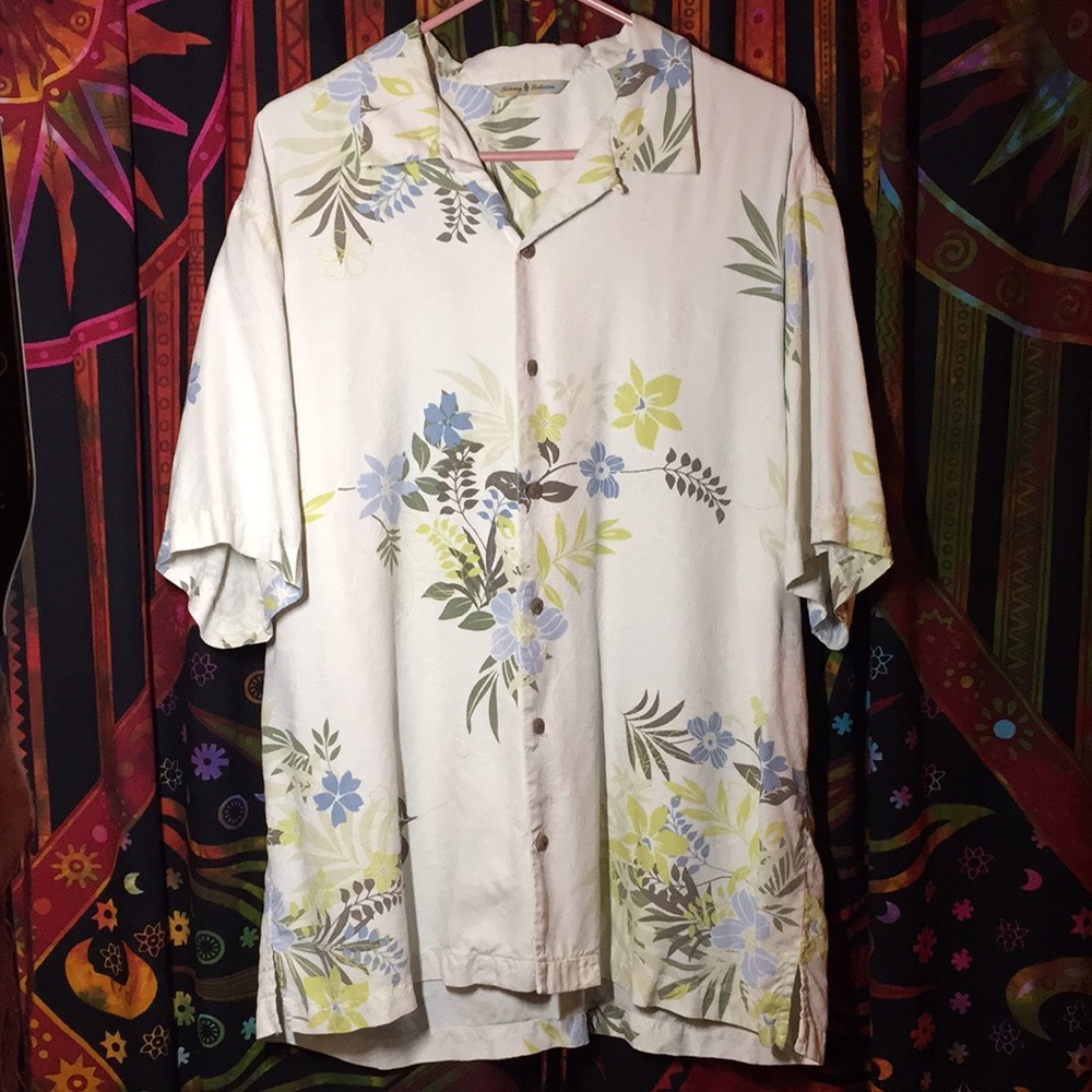 Tommy Bahama 100% silk XL Cream & Floral